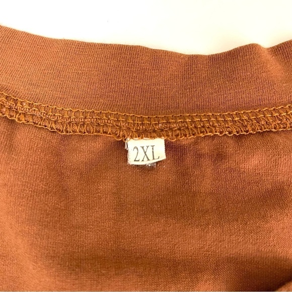 Hocus Pocus The Sanderson Squad Rust Graphic Shirt - Picture 7 of 9